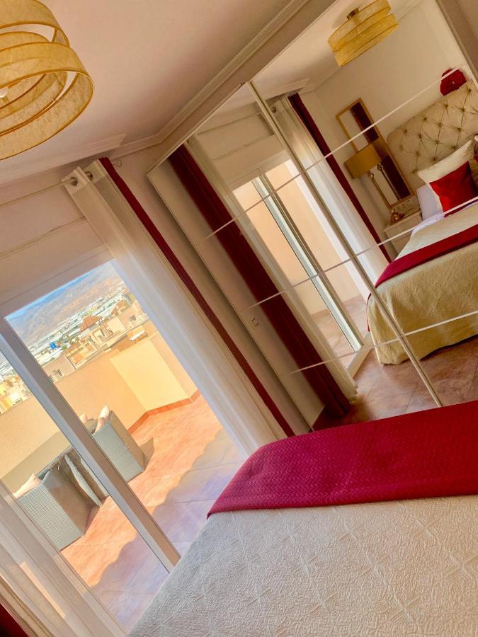 Atico Deluxe Entre Centro Y Playa Salinas Con Terraza, Wifi, Piscina Climatizada, Gym, Sauna Y Garaje -Smart Tv Рокетас де Мар Екстериор снимка