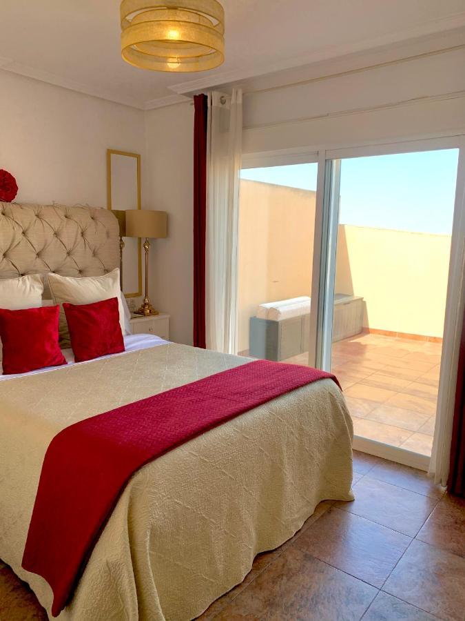 Atico Deluxe Entre Centro Y Playa Salinas Con Terraza, Wifi, Piscina Climatizada, Gym, Sauna Y Garaje -Smart Tv Рокетас де Мар Екстериор снимка