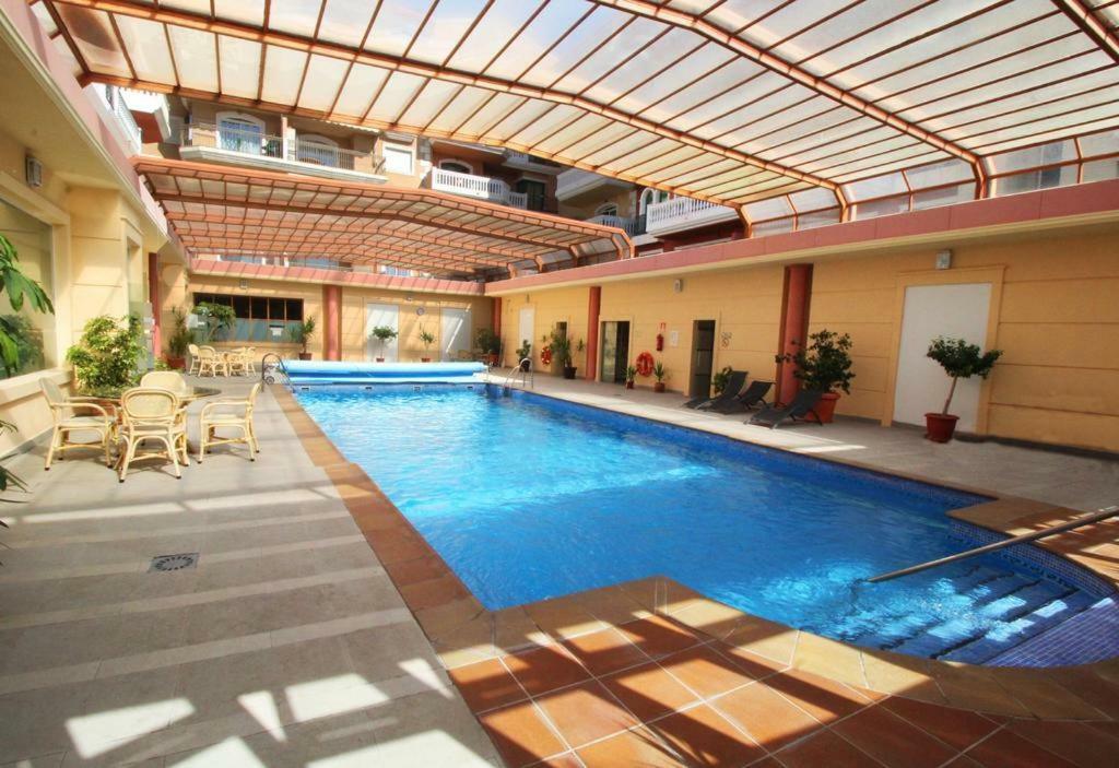 Atico Deluxe Entre Centro Y Playa Salinas Con Terraza, Wifi, Piscina Climatizada, Gym, Sauna Y Garaje -Smart Tv Рокетас де Мар Екстериор снимка